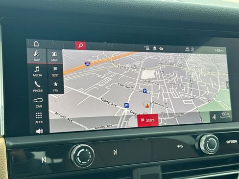 Used 2025 Porsche Macan image 19