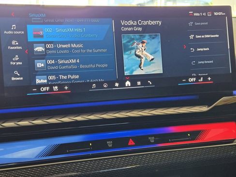 Used 2025 BMW M5 w/ Carbon Package image 19