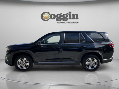 New 2025 Honda Pilot EX-L image 2