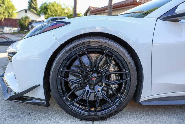 Used 2025 Chevrolet Corvette Z06 w/ Z07 Performance Package RWD image 69
