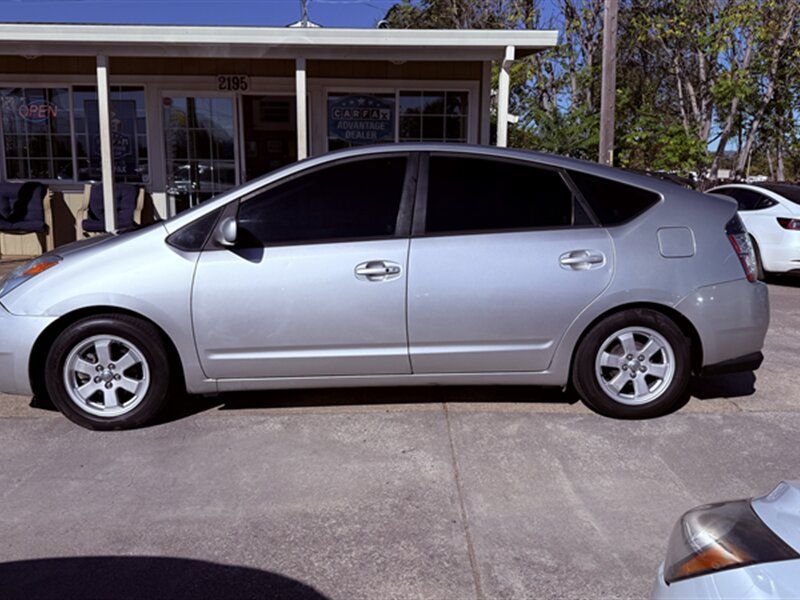 Used 2004 Toyota Prius FWD image 30