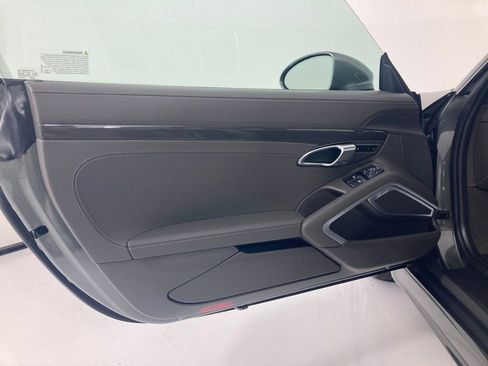 Certified 2025 Porsche 718 Cayman GT4 image 4