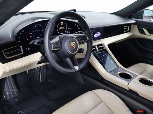 Used 2021 Porsche Taycan Turbo image 7