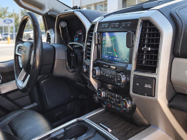 Used 2020 Ford F350 Lariat w/ Lariat Ultimate Package AWD/4WD image 11