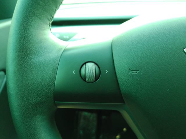 Used 2021 Tesla Model Y Long Range AWD/4WD image 34