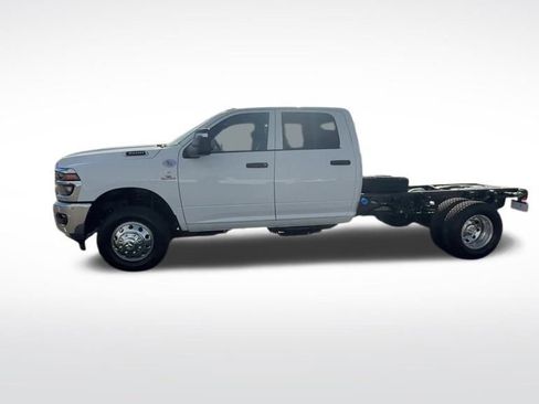 New 2026 RAM 3500 Tradesman w/ Chrome Appearance Group image 32