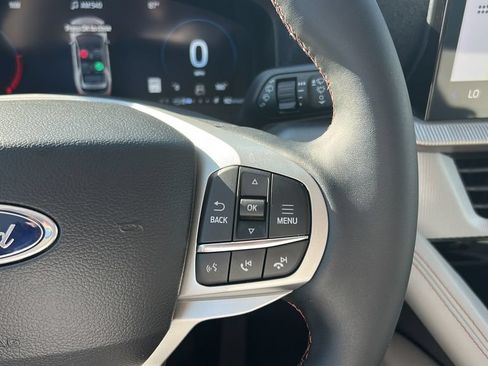 New 2026 Ford Explorer Active w/ Active Comfort Package AWD/4WD image 16