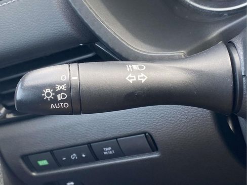 Used 2025 Nissan Sentra SV FWD image 22