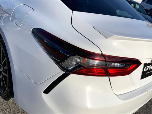 Used 2021 Toyota Camry SE image 25