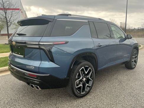 Used 2025 Chevrolet Traverse High Country w/ LPO, Floor Liner Package AWD/4WD image 6