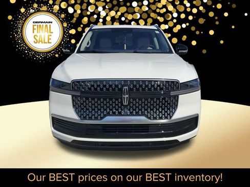 New 2025 Lincoln Navigator Reserve image 3