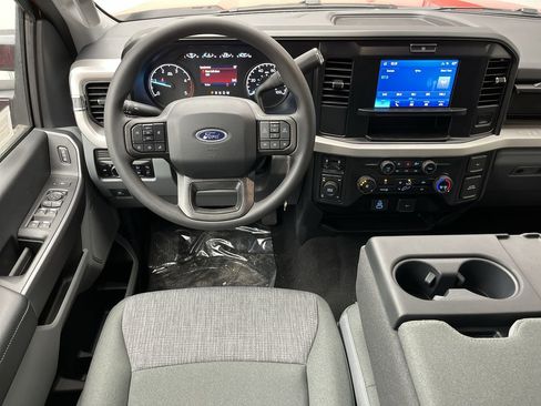 New 2025 Ford F250 XLT w/ 360-Degree Camera Package image 13