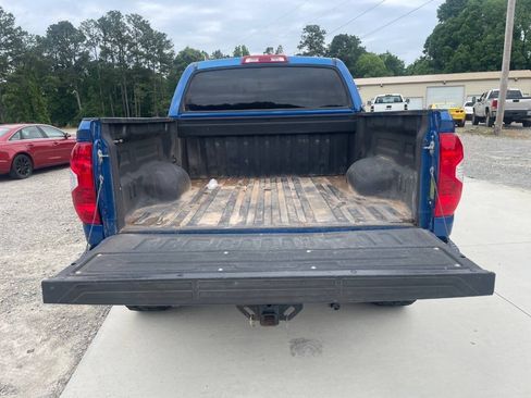 Used 2017 Toyota Tundra SR5 w/ SR5 Upgrade Package AWD/4WD image 7