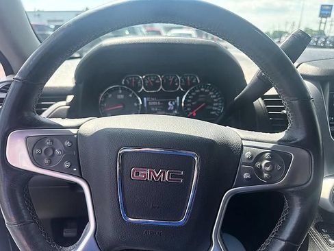 Used 2017 GMC Yukon SLT AWD/4WD image 8