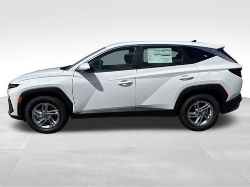 New 2026 Hyundai Tucson SE FWD image 2