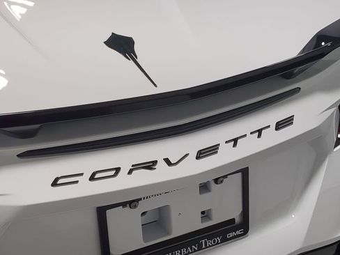 Used 2023 Chevrolet Corvette Stingray Convertible w/ Z51 Performance Package image 16