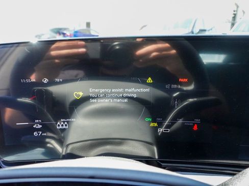 New 2025 Audi S6 e-tron Premium Plus AWD/4WD image 13