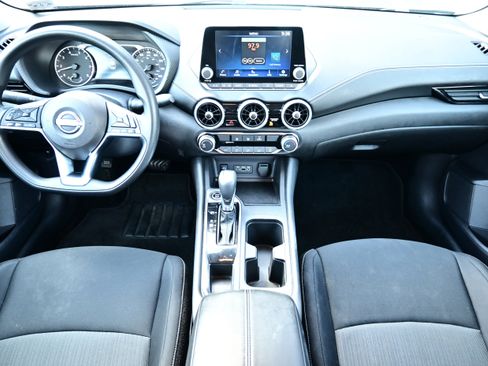 Used 2024 Nissan Sentra SV FWD image 14