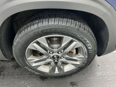 Used 2021 Kia Seltos S AWD/4WD image 8