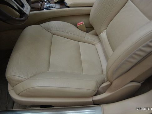 Used 2014 Mercedes-Benz SL 550 image 19