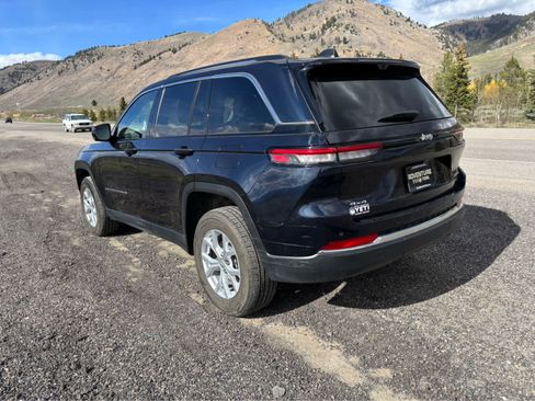New 2023 Jeep Grand Cherokee Limited w/ Luxury Tech Group II image 13