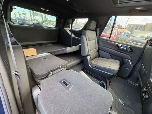 New 2026 Chevrolet Tahoe High Country AWD/4WD image 22