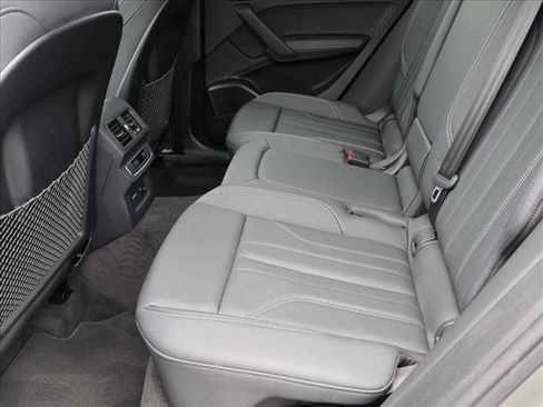 Used 2024 Audi Q5 e Premium Plus AWD/4WD image 25