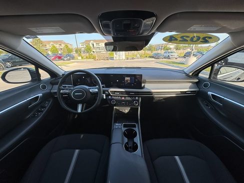 Used 2024 Hyundai Sonata SEL w/ Convenience Package FWD image 18