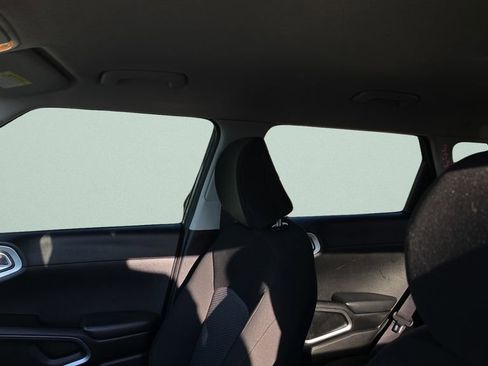 Used 2020 Kia Soul LX image 16