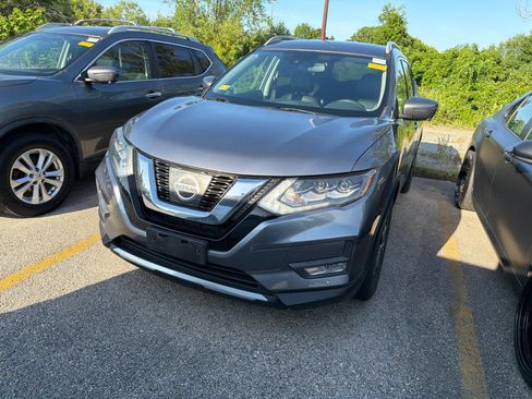 Used 2017 Nissan Rogue SL w/ SL Premium Package AWD/4WD image 9