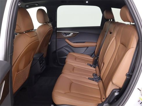 Certified 2025 Audi Q7 3.0T Premium Plus w/ Premium Plus Package image 15