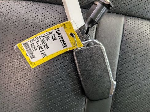 Used 2022 Kia Sorento S w/ Panoramic Sunroof Package AWD/4WD image 35