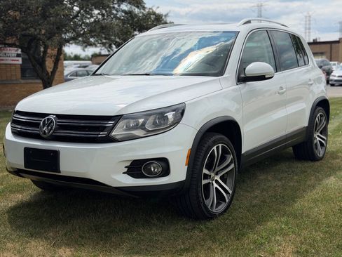 Used 2017 Volkswagen Tiguan Wolfsburg Edition AWD/4WD image 4
