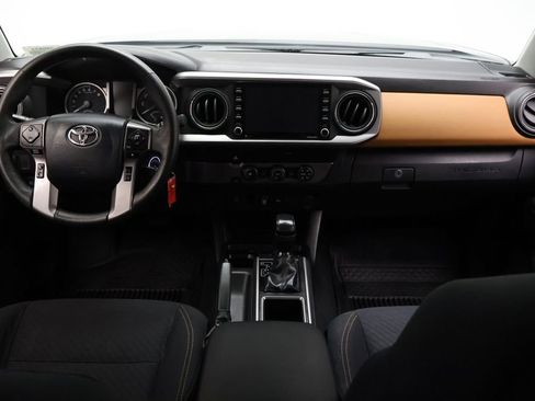 Certified 2020 Toyota Tacoma SR5 image 24