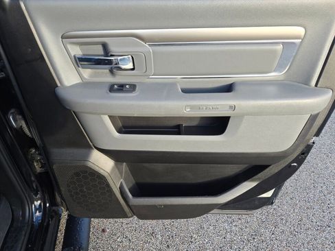 Used 2020 RAM 1500 Classic SLT image 8