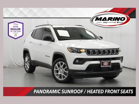 Certified 2024 Jeep Compass Latitude w/ Sun and Sound Group AWD/4WD image 1