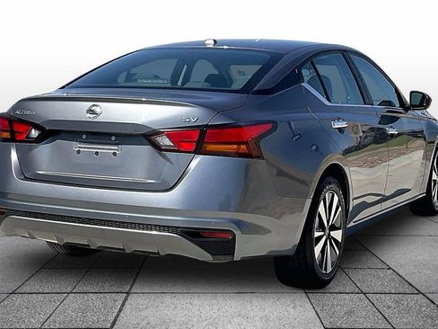 Used 2021 Nissan Altima 2.5 SV FWD image 12