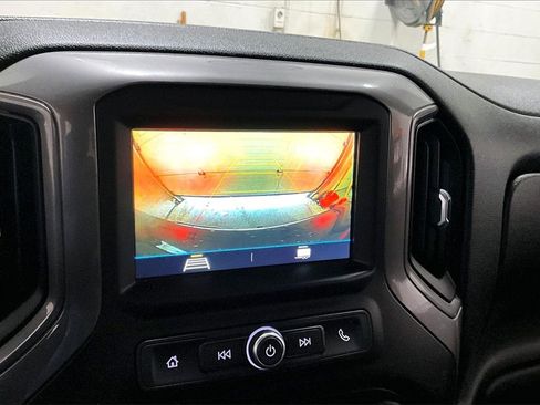 Used 2019 Chevrolet Silverado 1500 Custom image 14