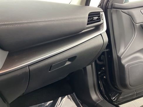 Used 2025 Nissan Rogue SV FWD image 37