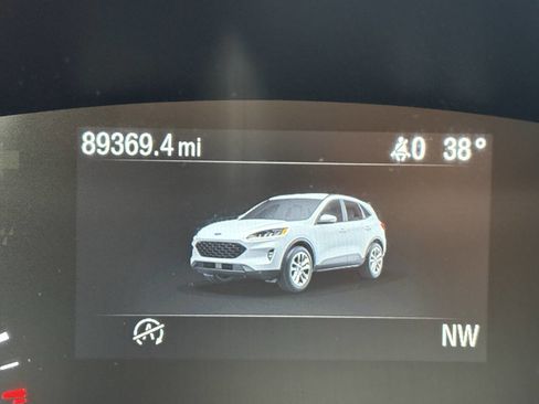 Used 2020 Ford Escape S image 25