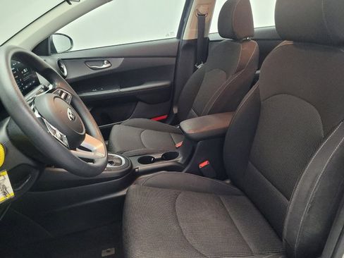 Used 2019 Kia Forte LXS image 17