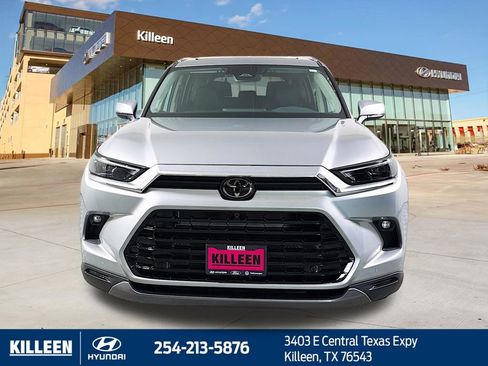 Used 2024 Toyota Grand Highlander AWD Hybrid image 2