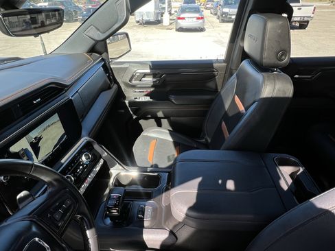Used 2024 GMC Sierra 1500 AT4 w/ Technology Package image 24