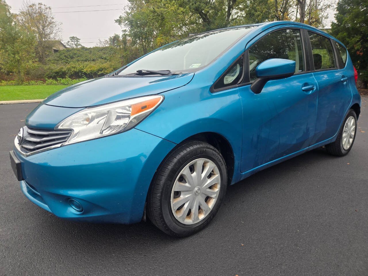 Used 2016 Nissan Versa Note SV FWD image 2