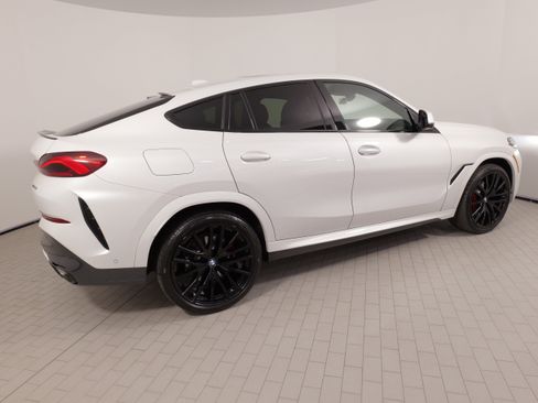 Used 2024 BMW X6 xDrive40i w/ Premium Package AWD/4WD image 11