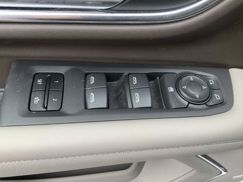 Used 2023 GMC Yukon SLT image 27