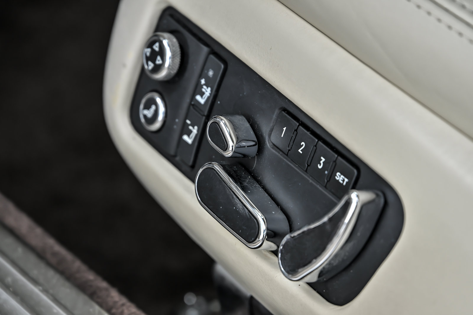 Used 2014 Bentley Continental GT AWD/4WD image 32
