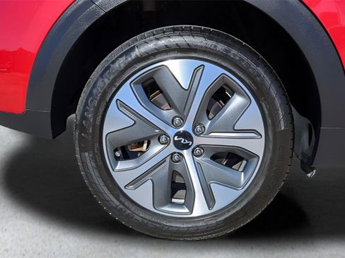 Used 2022 Kia Niro EX w/ Cold Weather Package image 26