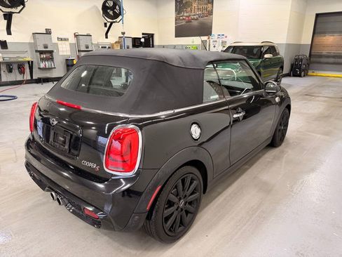Used 2018 MINI Cooper S w/ Sport Package image 6
