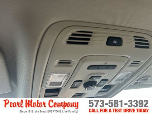 Certified 2021 GMC Yukon Denali w/ Denali Premium Package image 28